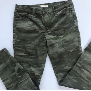 Loft Camo Jeans size 6